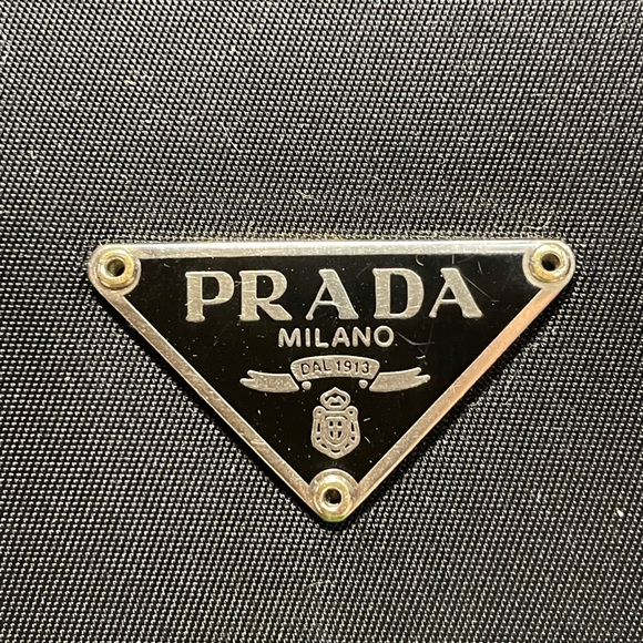 ❌SOLD!❌ PRADA Vintage Tessuto Nero Nylon & Leather Wallet Italy 100% Authentic! - Picture 4 of 16